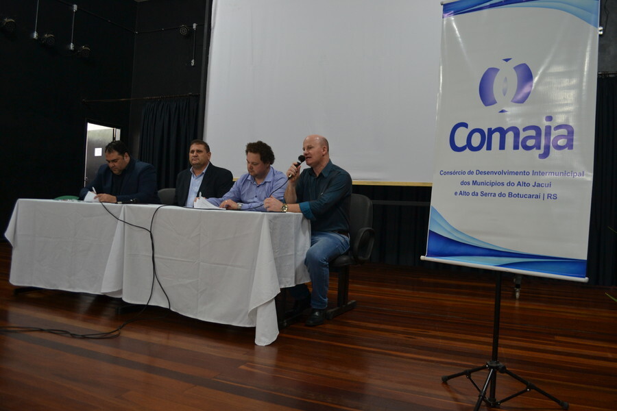 prefeitos-do-comaja-reuniram-se-em-victor-graeff