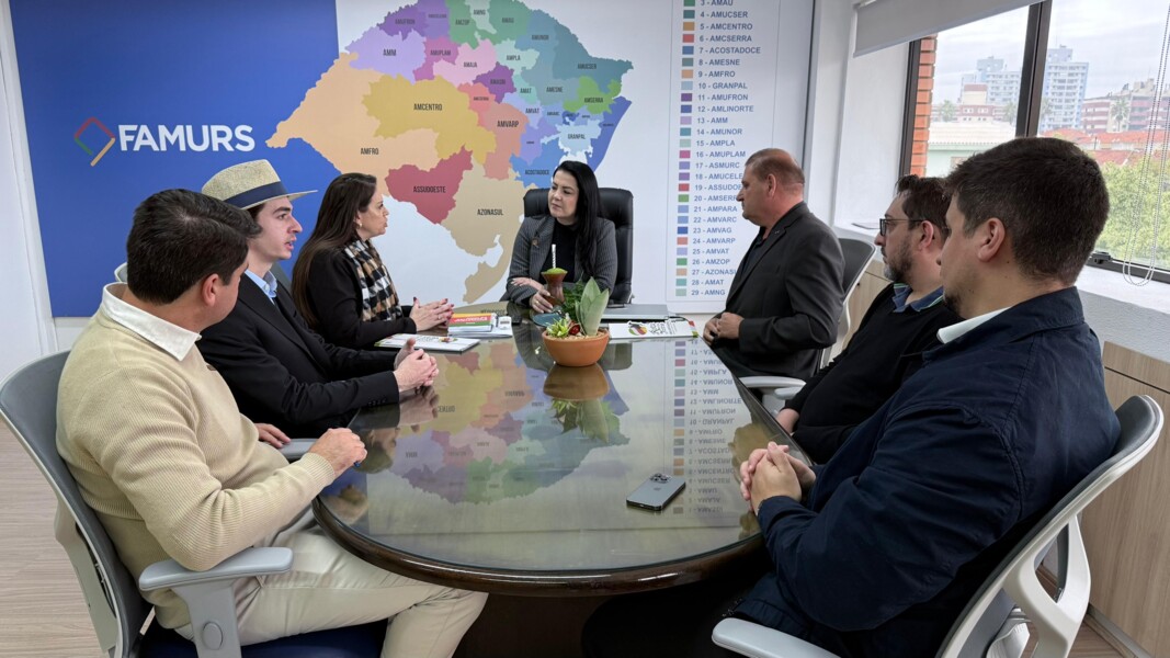 parceria-em-prol-do-turismo-comaja-e-famurs-alinham-acoes-para-fortalecer-o-setor-na-regiao